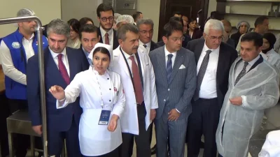 Erzurum'da Kongre Binası'nın yanındaki Ülker Gastronomi Lisesi törenle açıldı. Milli