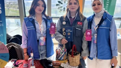 Erzurum İl Emniyet Müdürlüğü Asayiş Şubesi ekipleri, ETÜ'de kadınların güvenliğine