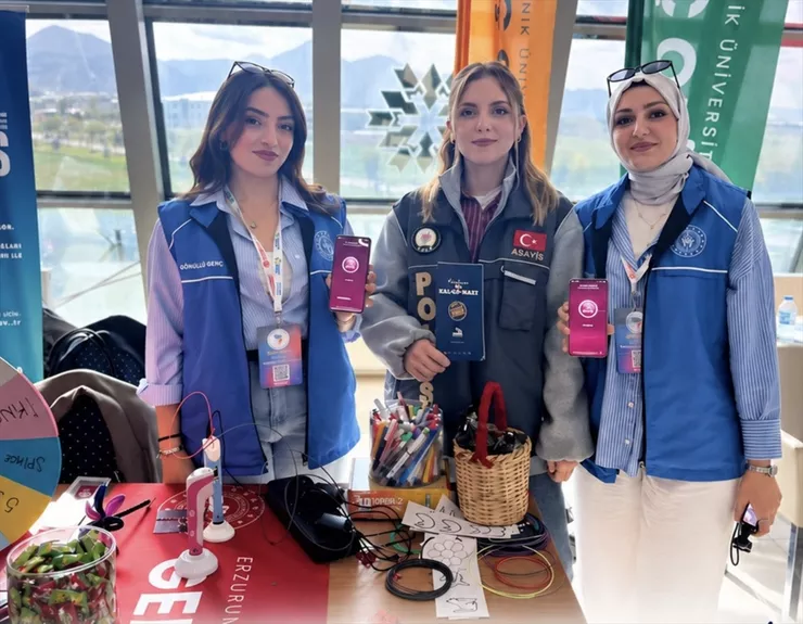 Erzurum İl Emniyet Müdürlüğü Asayiş Şubesi ekipleri, ETÜ'de kadınların güvenliğine