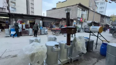 Yüksekova'da soba fiyatları 9 bin liradan başlayıp 15 bin liraya