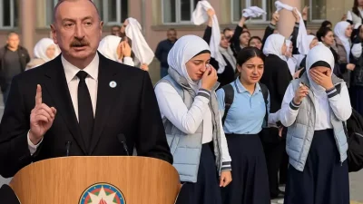 Devlet okullarına başörtüsüyle giriş yasağının uygulandığı Azerbaycan'da Devlet Başkanı İlham