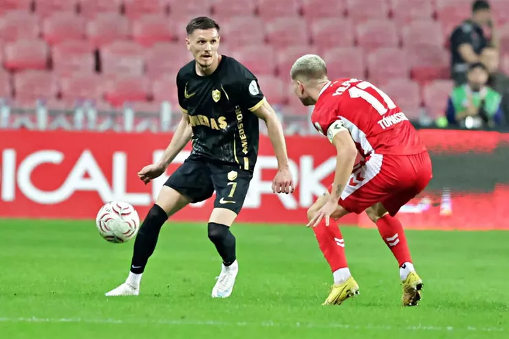 Trendyol Süper Lig'in 9. haftasında Samsunspor, sahasında ağırladığı Amed SK'ya