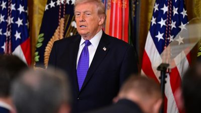 Trump, "Bu mini bir nükleer bomba gibi. Kazma Dağı’nı vurabiliriz"