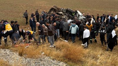 Van Kaçakçılık ve Organize Suçlarla Mücadele Şube Müdürlüğünde görevli polis